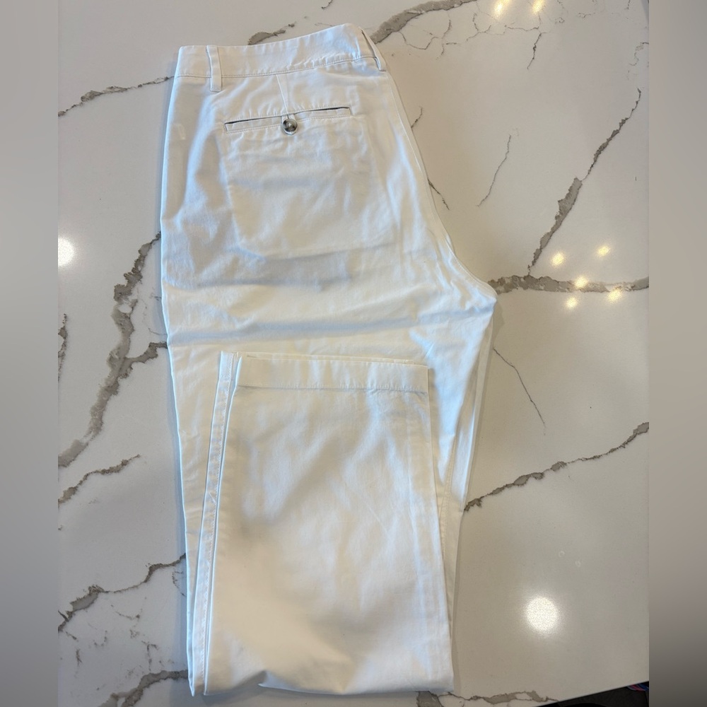 Men’s white pants